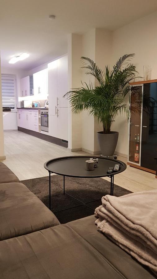 Ferienwohnung Lion Oschersleben Bagian luar foto