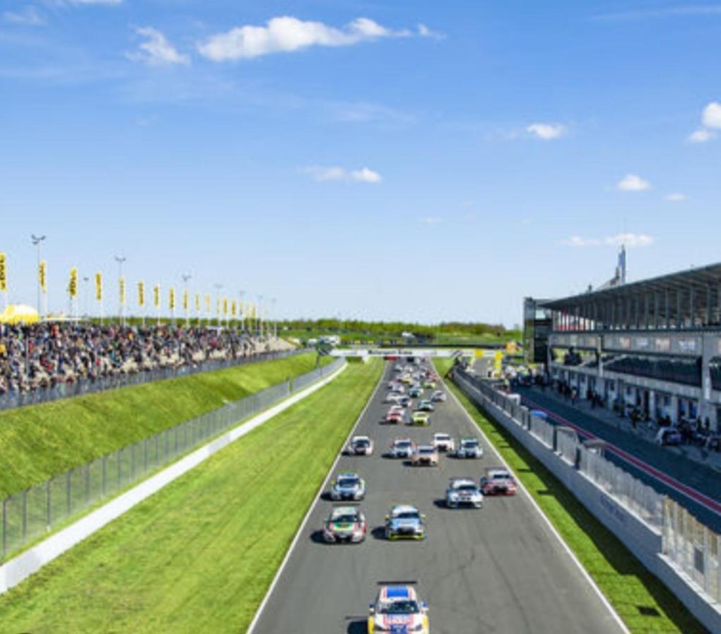 Ferienwohnung Lion Oschersleben Bagian luar foto